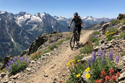 vtt sur sentier montagne